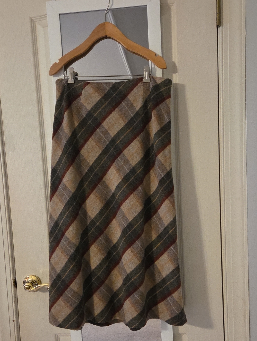 Vintage Chadwicks Plaid Midi Skirt in Beige, Green & Burgundy